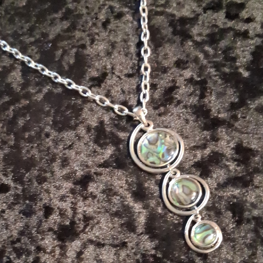 Silver Abalone Pendant Necklace 18 On Long.